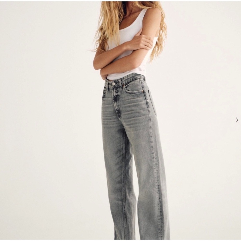 Zara High Waisted Wide Leg Jeans Gray Faded Denim Size 8 EUR 40